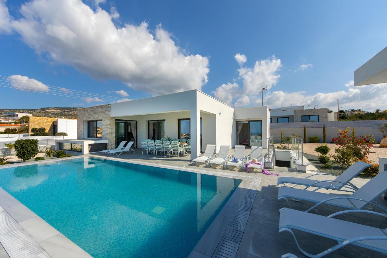 Villa Pleiades Пафос Екстериор снимка